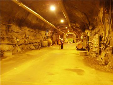 One of the experimental galleries at a depth of 420m in SKB’s underground research laboratory at Aspo, Sweden. Rob Cuss ©